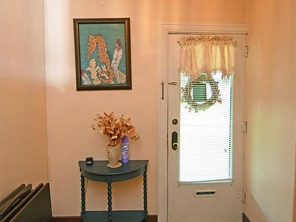 5th image of 4021 Andrews Ave