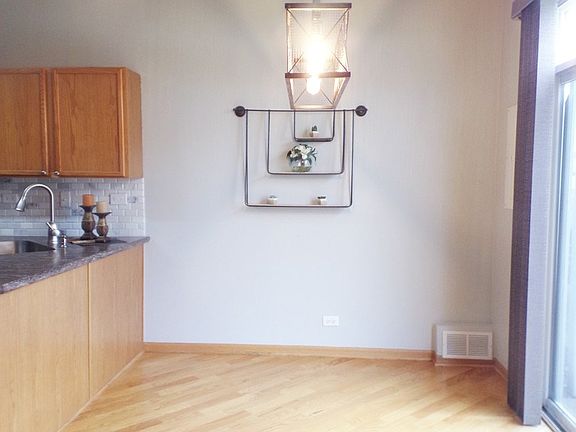 5th image of 120 Parkside Dr