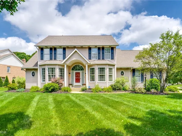 6603 Oakbridge Ave NW, North Canton, OH 44720