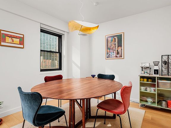 3rd image of 176 E 77th St APT 5E