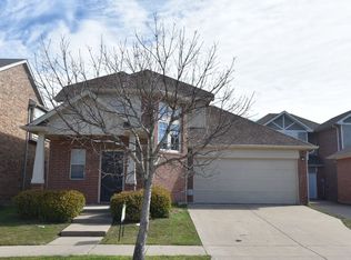 2644 Blackstone Dr, Grand Prairie, TX 75052