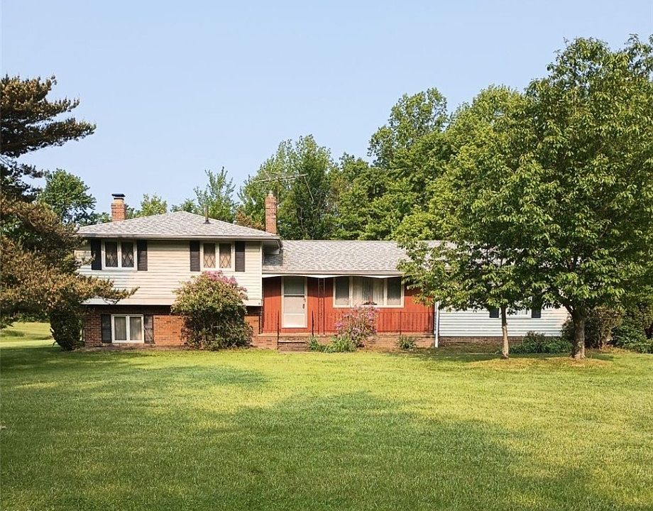 1st image of 2942 Lynn Dr