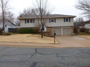 954 E Morrison Dr, Derby, KS 67037