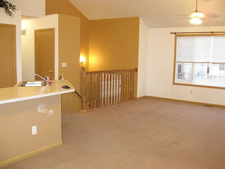 1621 Blackhawk Cir — Photo 3