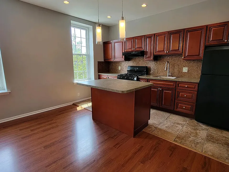 1614 S Broad St #3F