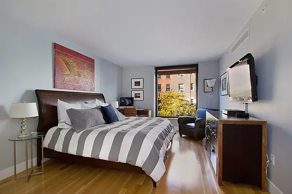 Sold by Corcoran | media 28