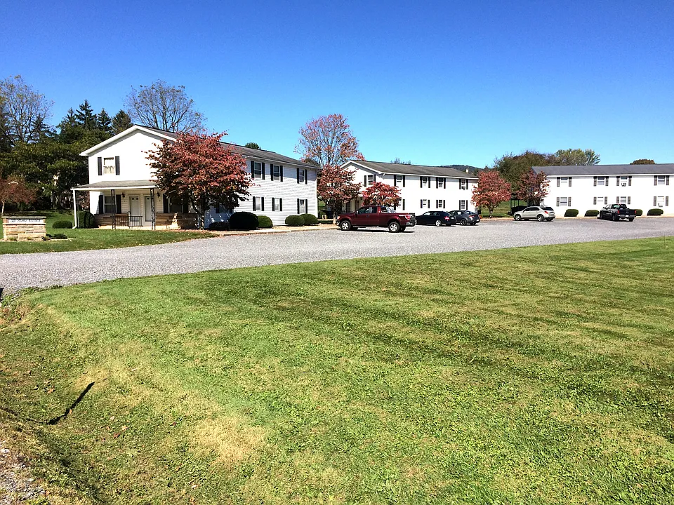 424 Tipton Rd