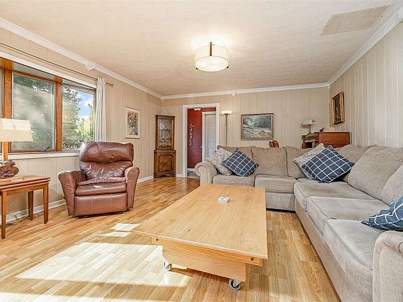 4th image of 3989 Westwood Dr