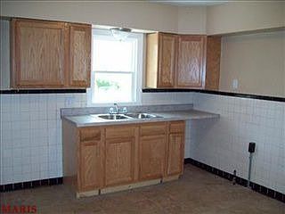 2nd image of 4412 Ravenwood Ave