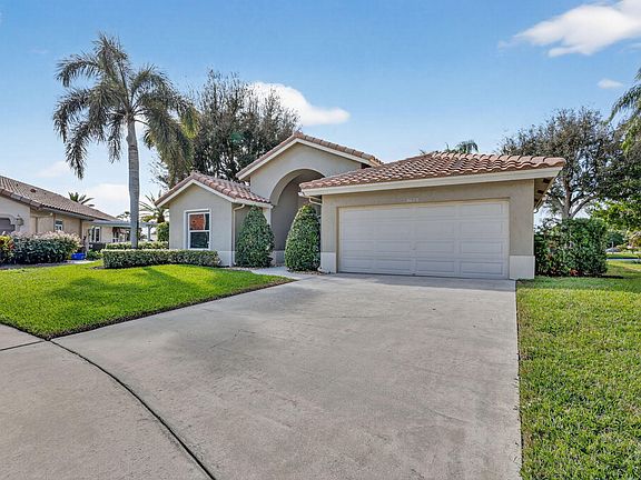 3rd image of 8673 Rosalie Court