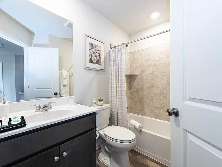 525 Seeback Dr — Photo 24
