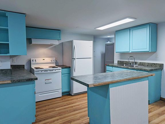 2nd image of 1327 6th Ave #B