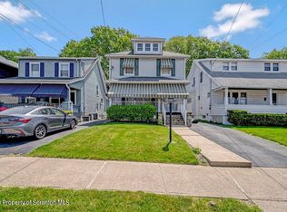 1518 N Webster Ave, Dunmore, PA 18509