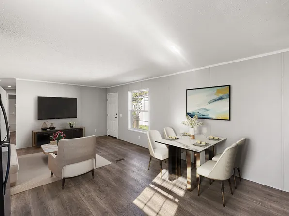 715 Elmdale Rd, Almont, MI 48003