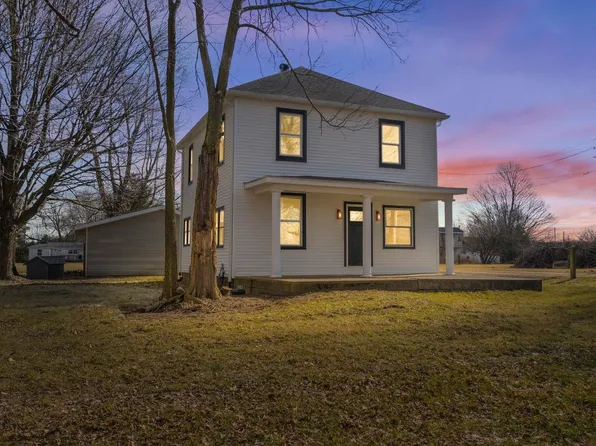 1746 S Main Ln, Pierceton, IN 46562