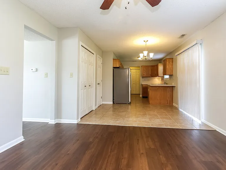 19166 Strand Ct — Photo 6