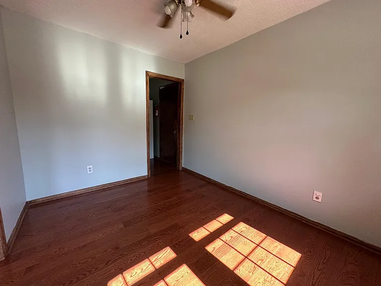 1115 S Cottage St — Photo 16