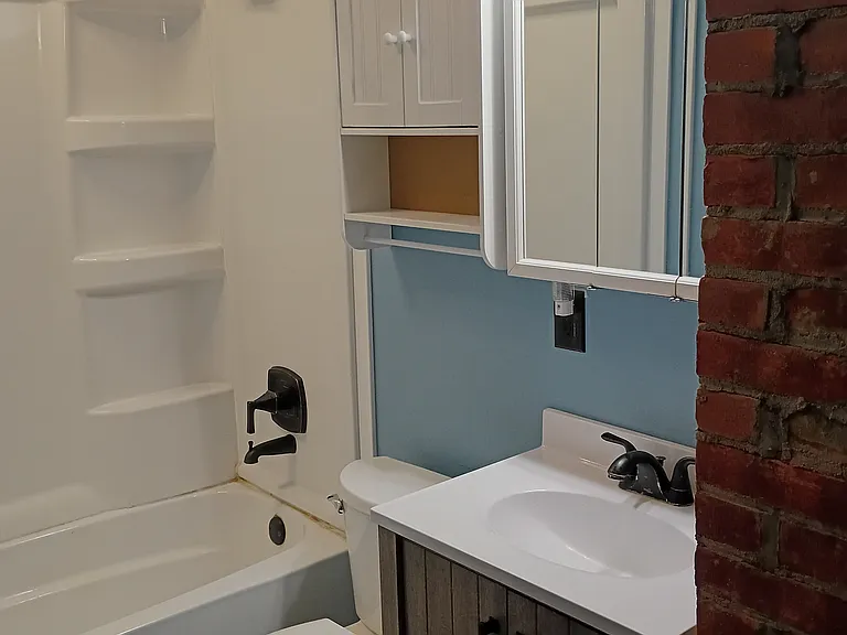 1402 N Main Ave — Photo 20