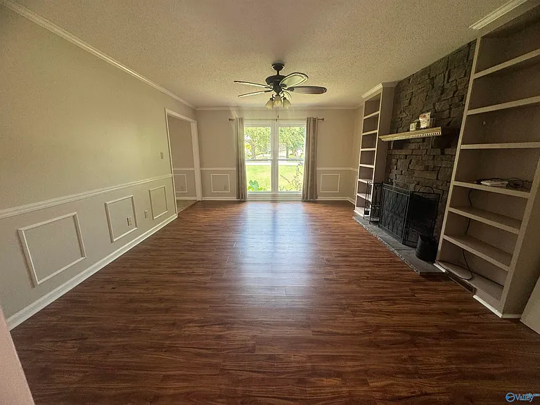 915 Highland Dr — Photo 6