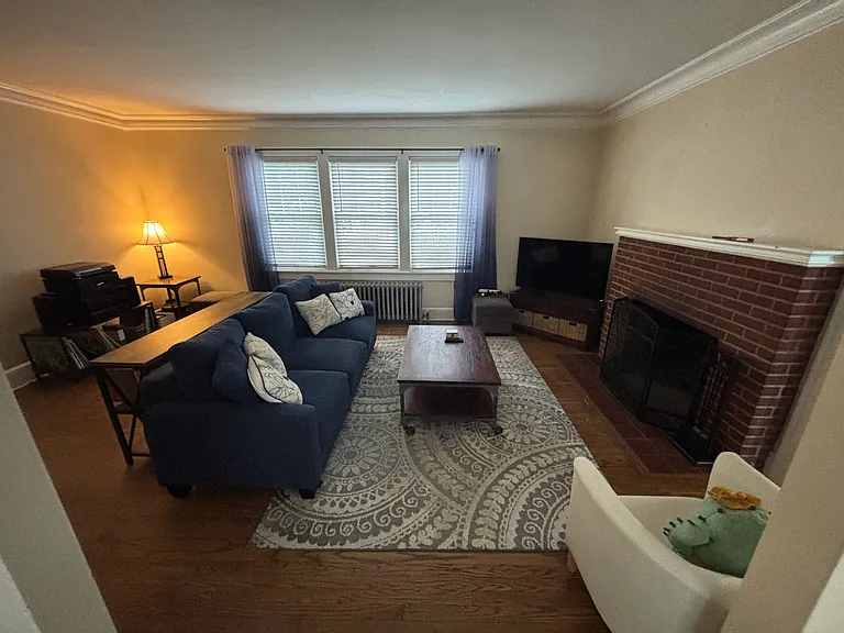 128 Maple Ave — Photo 3