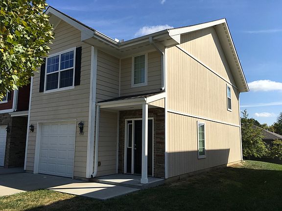 3rd image of 1517 NE Erin Ct #1517