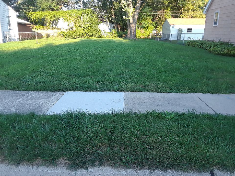 2nd image of 22014 Pleasant Ave
