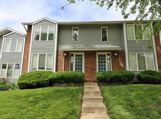 206 King Dr, Saint Charles, MO 63303
