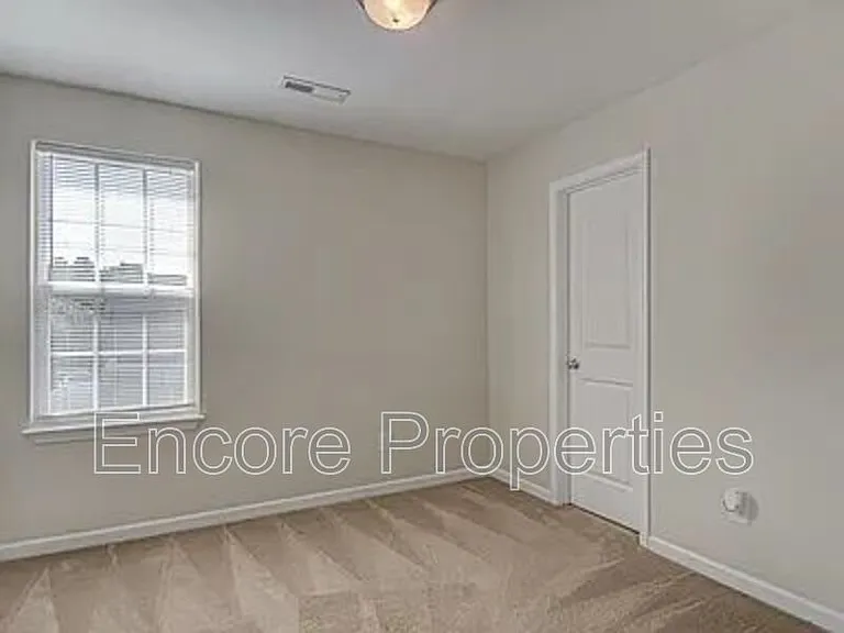 4293 Youngstown Dr — Photo 12