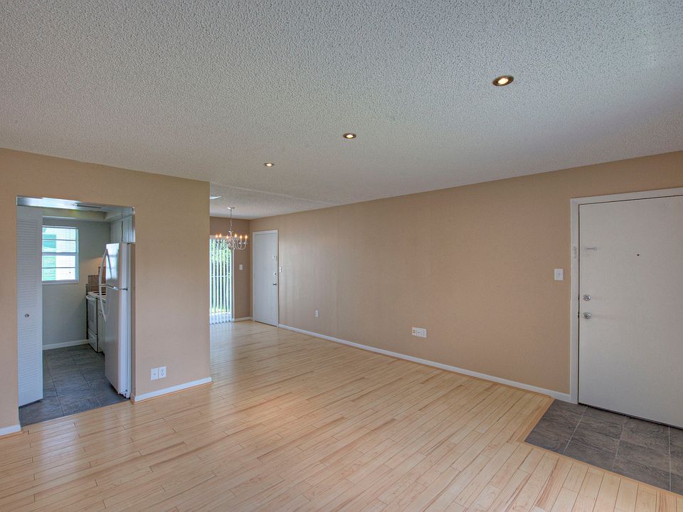 Living Room, door to Kitchen