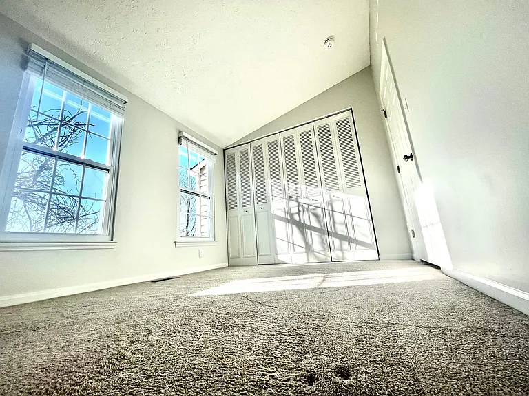1524 Woodcrest Dr — Photo 6