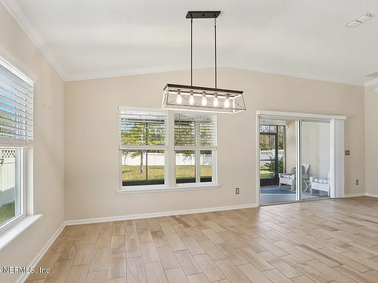 649 Shetland Dr — Photo 16