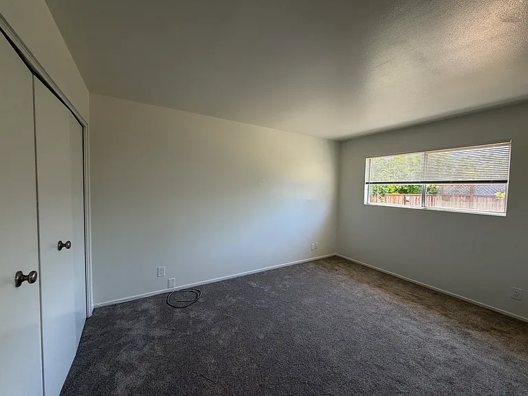 5005 Maiden Ln — Photo 7