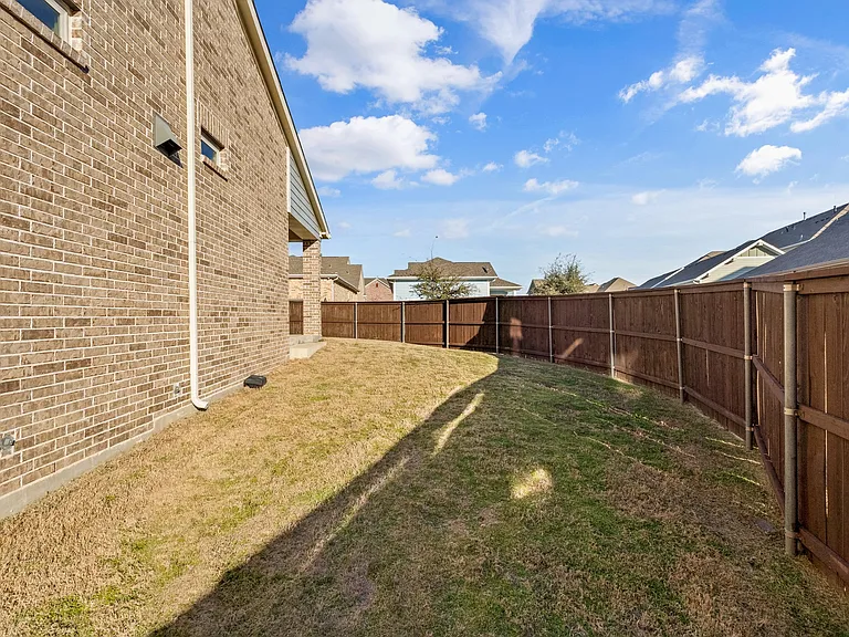 2812 Orchid St — Photo 56