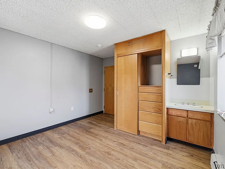 57 Saint Johns Parkside St — Photo 48