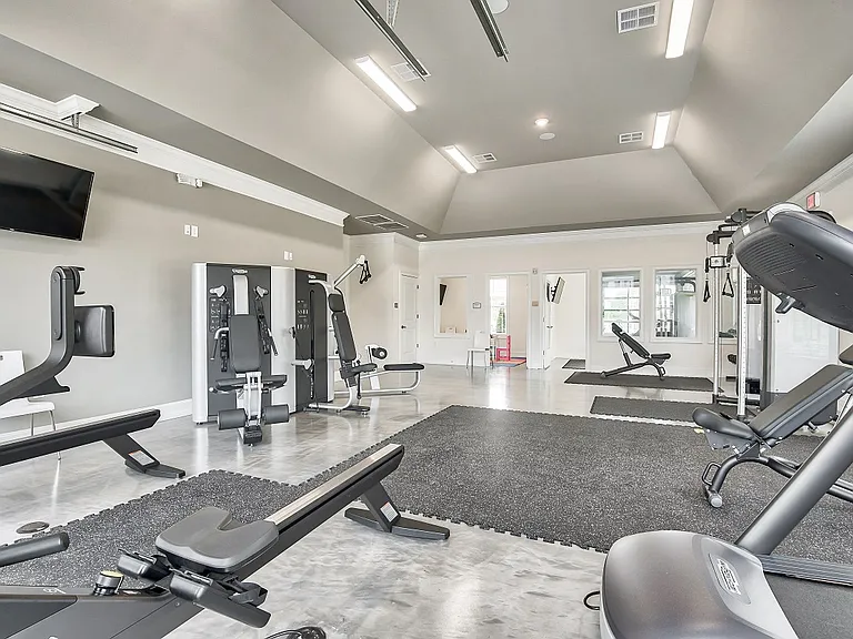 Pines at Glen Laurel Luxury Apartments — Photo 17