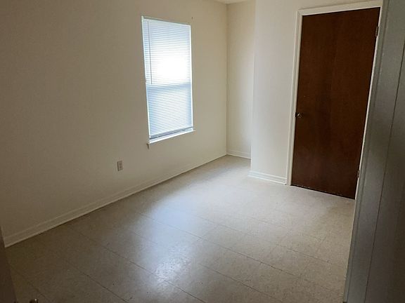 5th image of 2813 Southern Ave