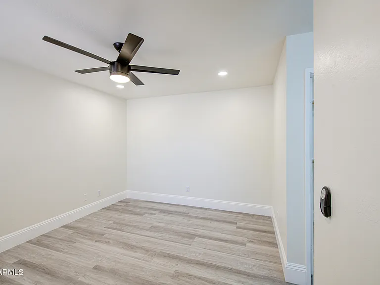 2019 W Lemon Tree Pl — Photo 25