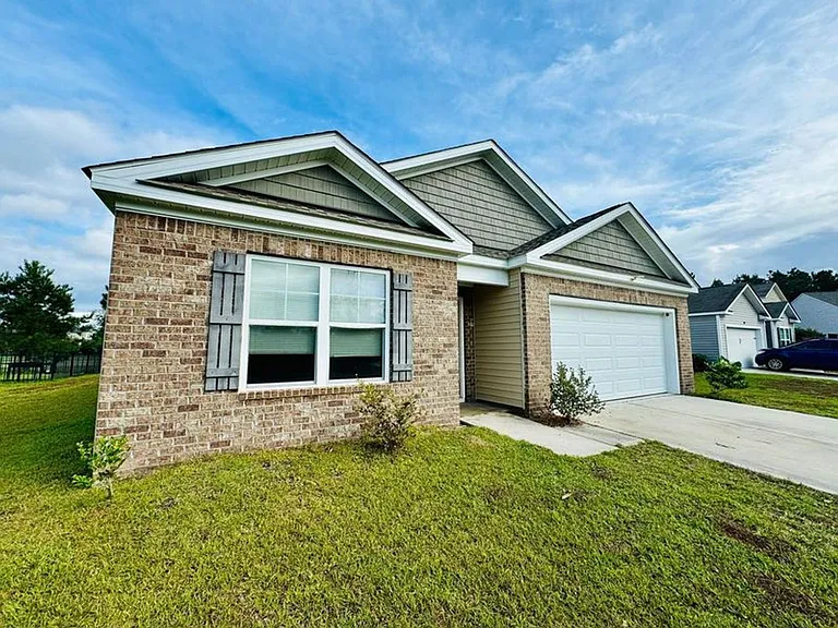 623 Hogan Dr — Photo 2