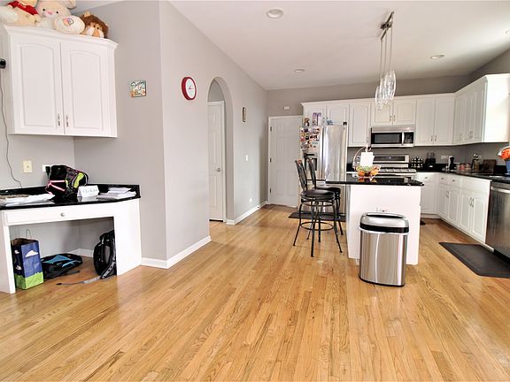 4th image of 1203 Milford Ct