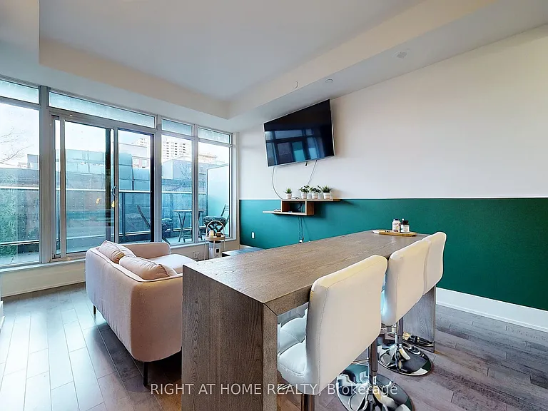 330 Richmond St W #209 — Photo 12