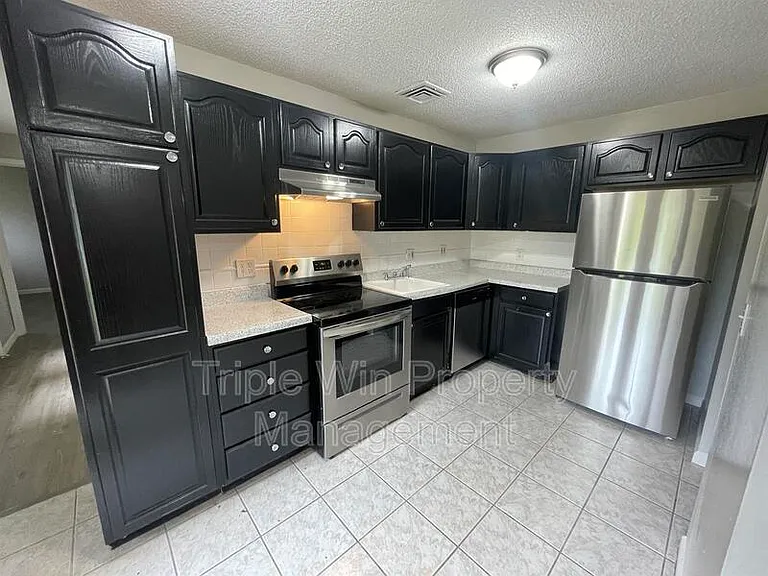 3125 Saint Catherine St — Photo 14