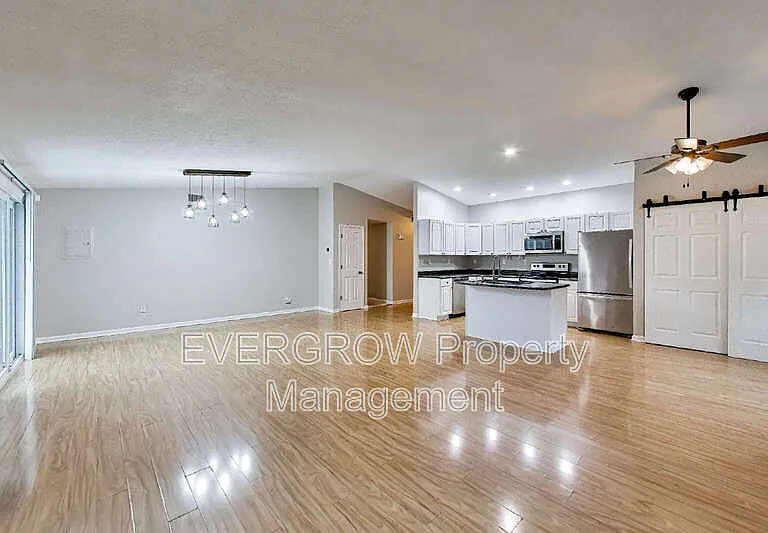 9518 Bent Brook Dr — Photo 8