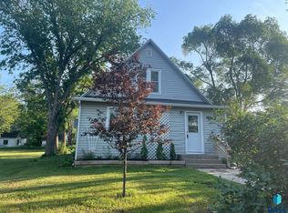 160 E Main St, Canova, SD 57321