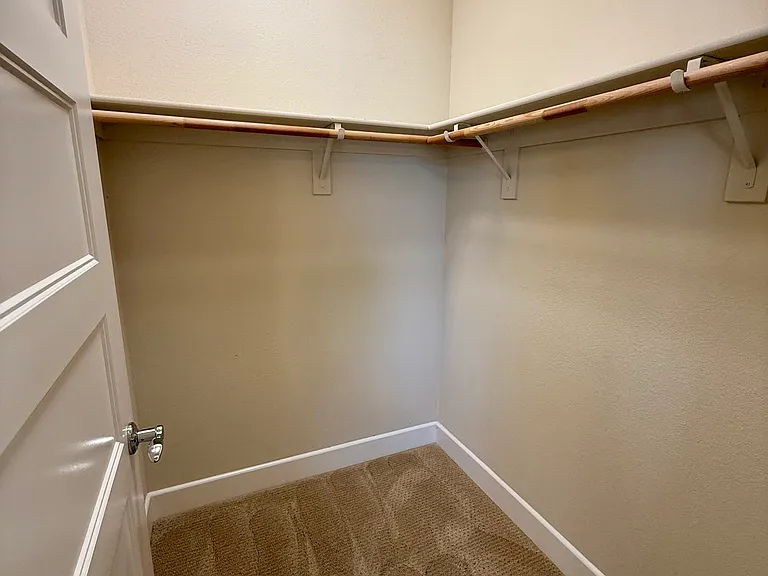 6482 Tralee Village Dr — Photo 28