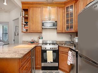 230 E 97th St, New York, NY 10029