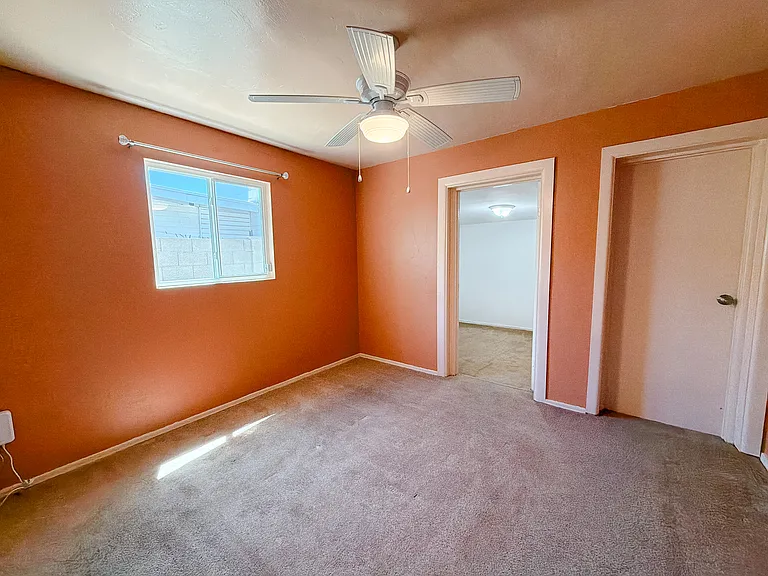 2801 W Glenrosa Ave — Photo 15