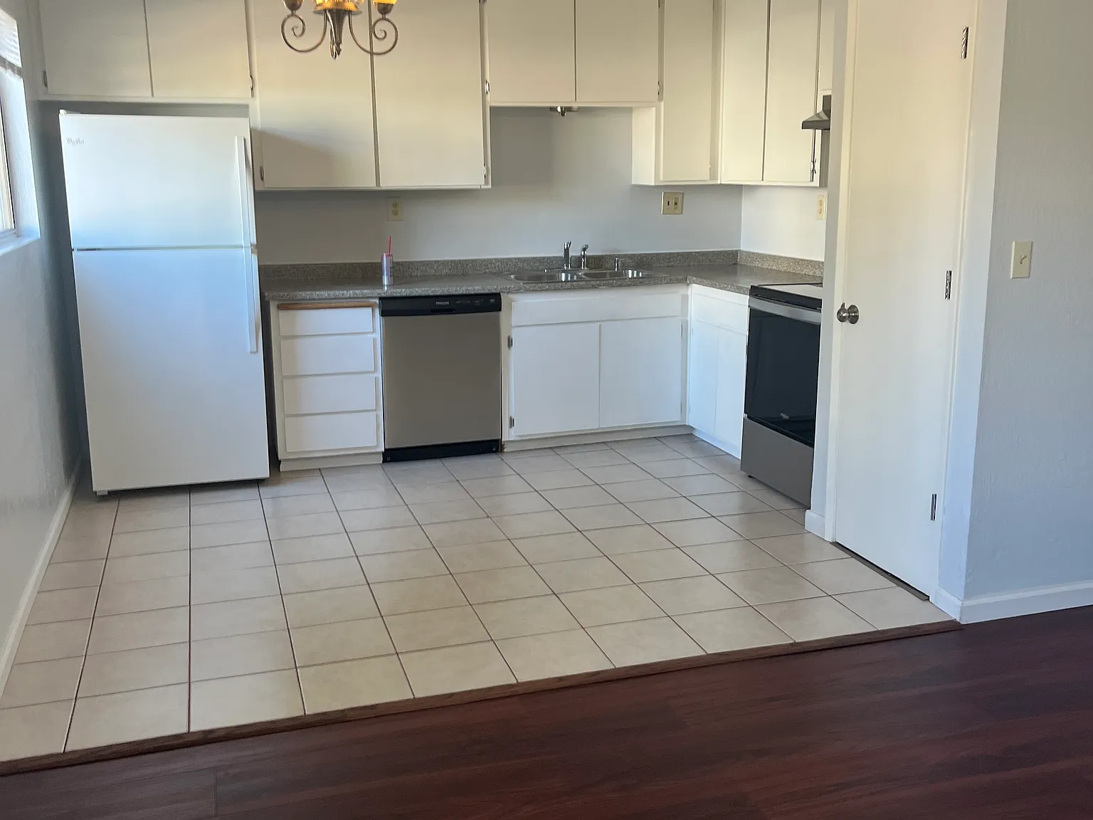 2 bed, 840 sqft, $1,175 — Photo 2