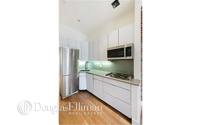 Rented by Douglas Elliman | media 22