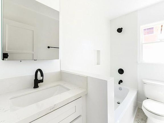 4th image of 1132 Princeton St #3A