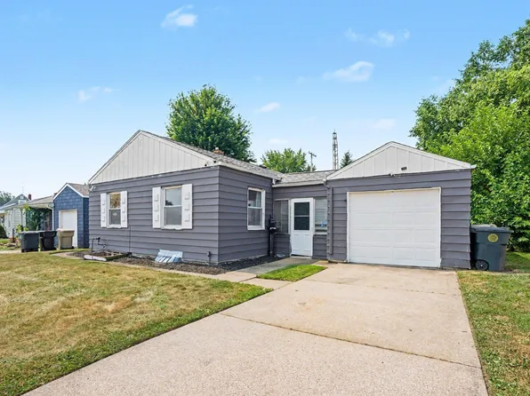741 Fairway St, South Bend, IN 46619